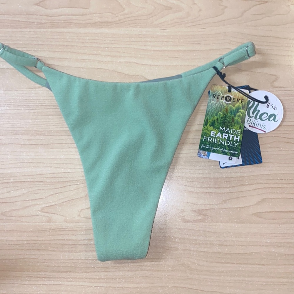 Cheeky thong bikini bottoms
